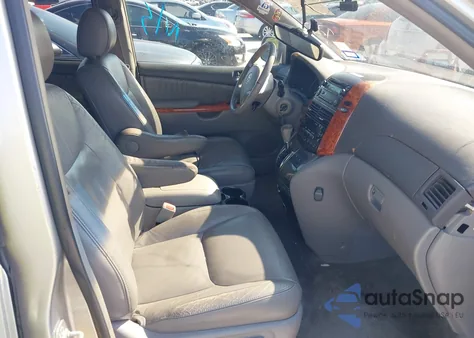 2006 Toyota Sienna Xle z USA, uszkodzony, nr VIN 5TDBA22C76S068357